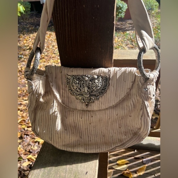 Monserat de Lucca cream leather boho distressed shoulder bag metal silver - Picture 1 of 15